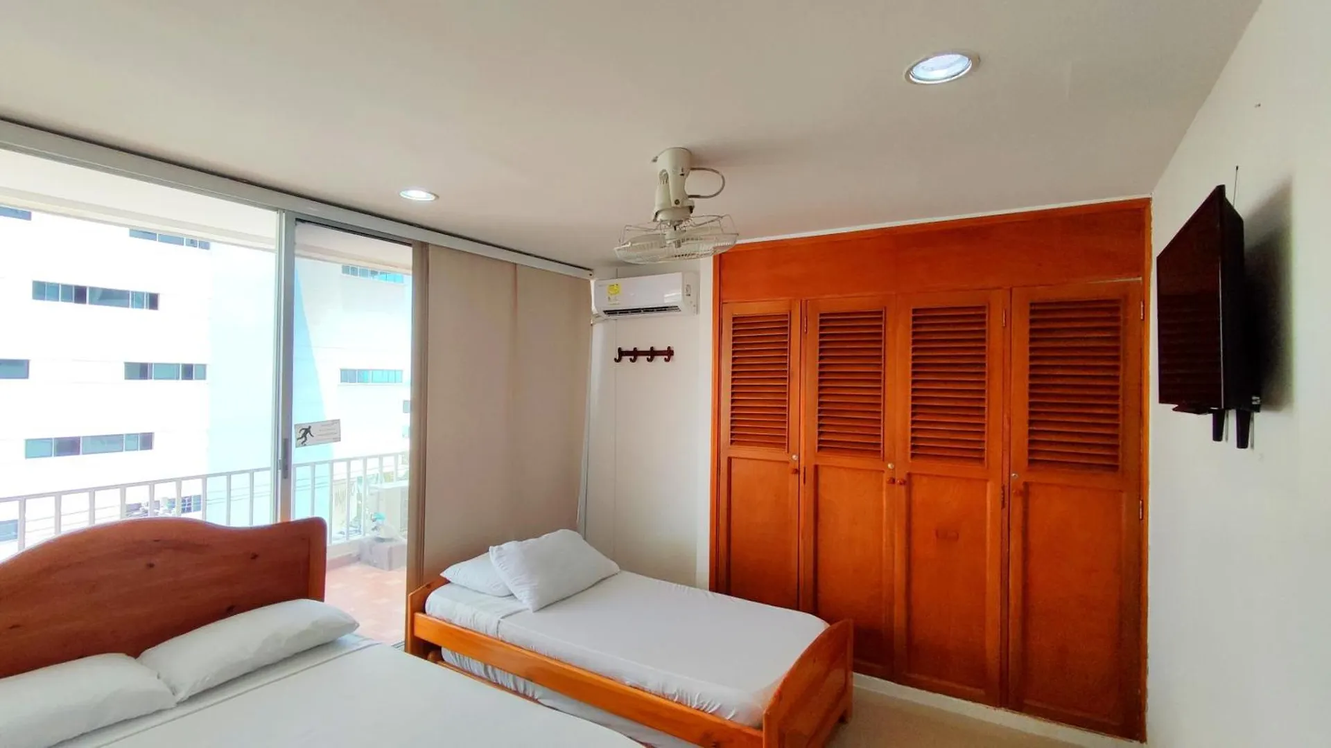 Happy Tours Apataments El Laguito Apartment Cartagena 0*,
